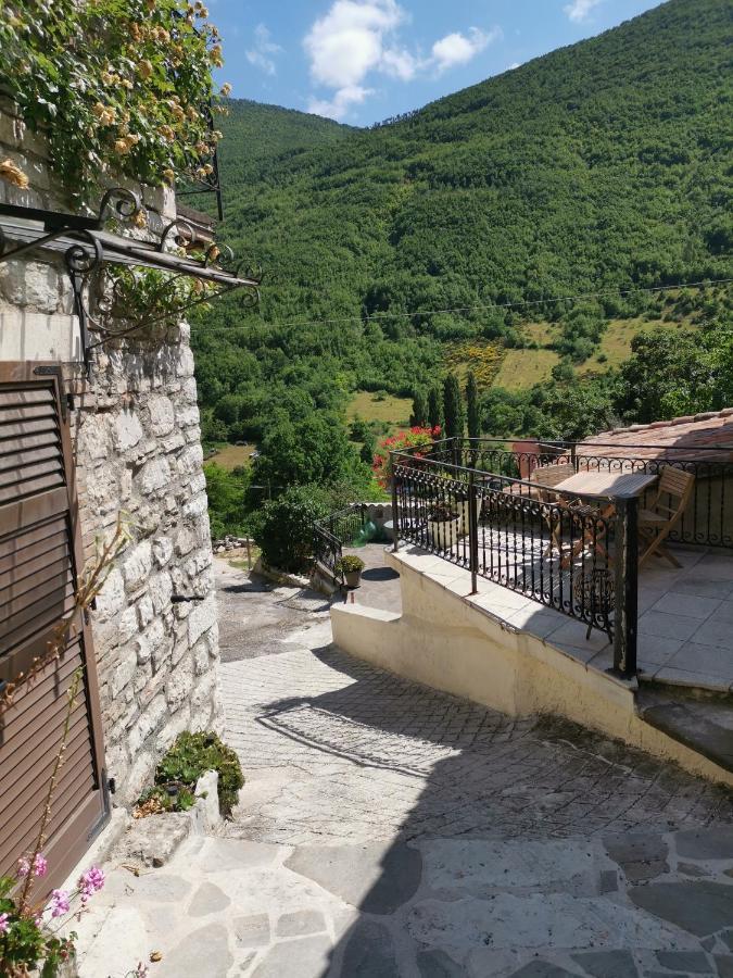Bed & Breakfast Sentiero 54 Cantiano Exterior foto